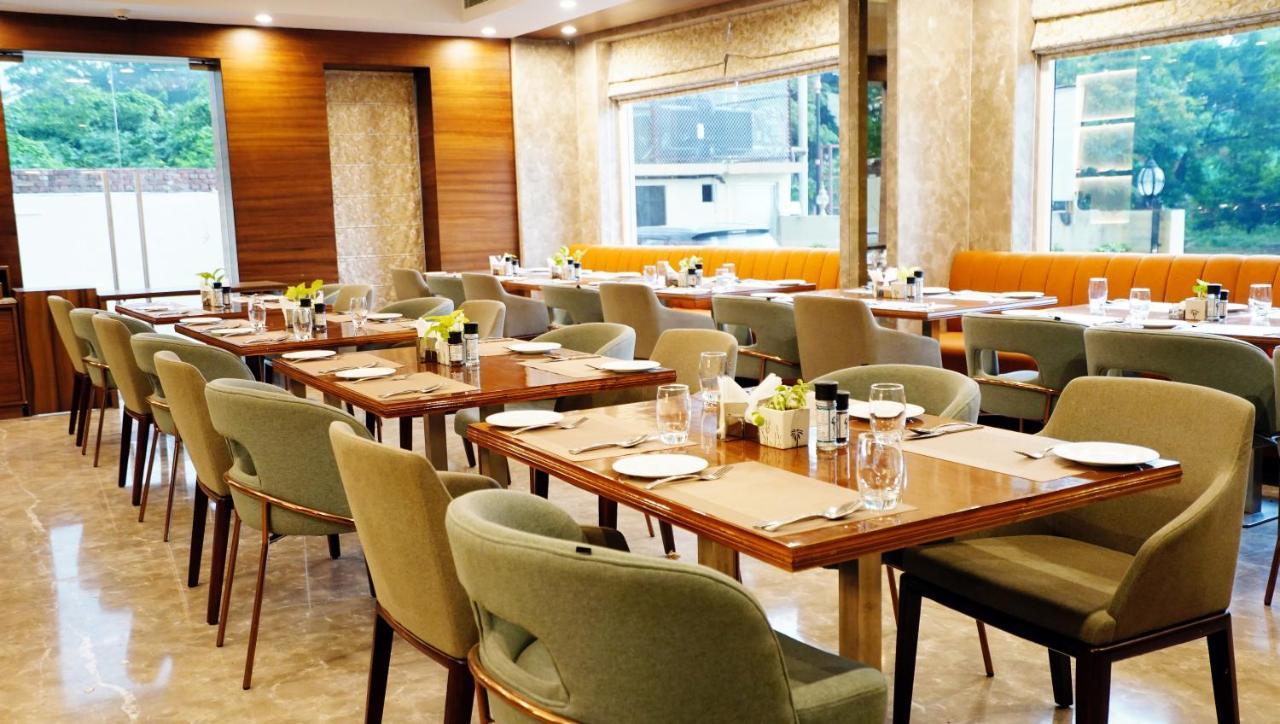 The Fern Residency Sarnath Hotel Varanasi Bagian luar foto